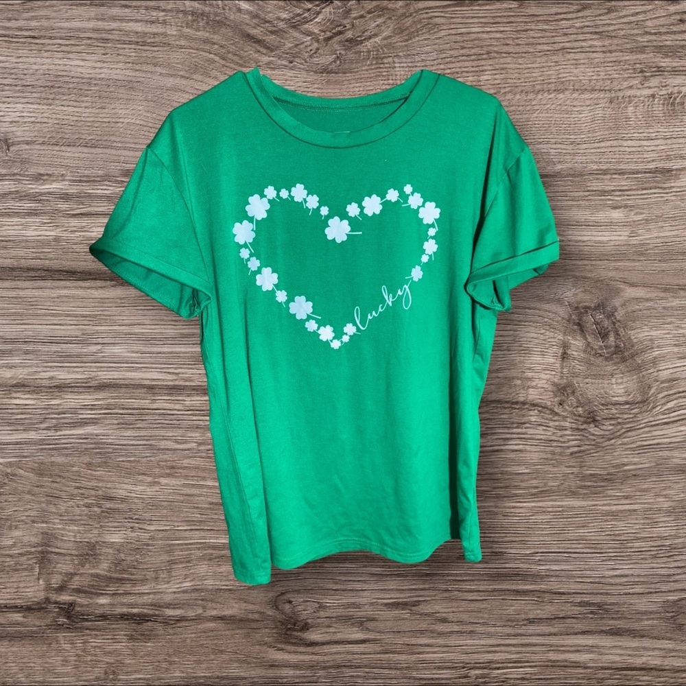 Source Unknown Green Tee‎ with Clover Heart